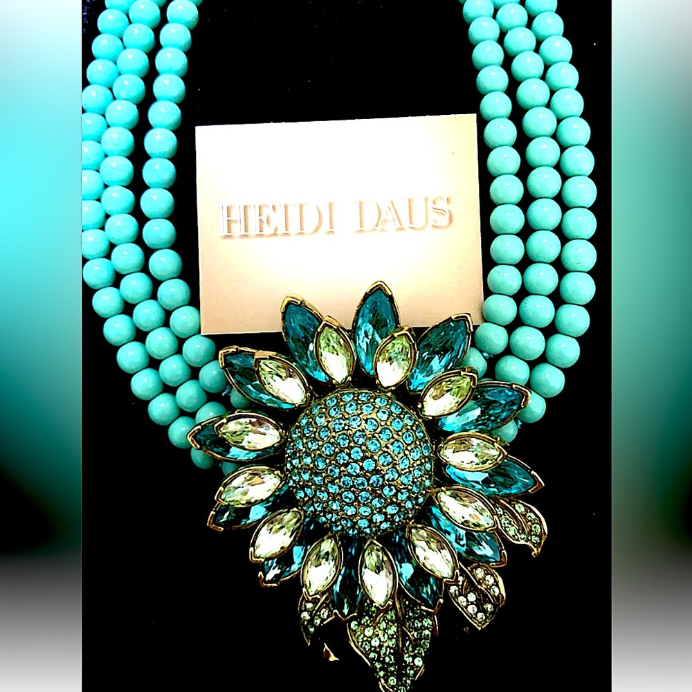 Heidi Daus Daisy Flower  Divine Miss Daisy Necklace NWB